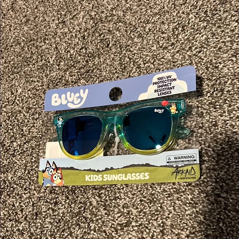 BNWT Disney Jr Bluey Kids Sunglasses - ombré blue, green & yellow design